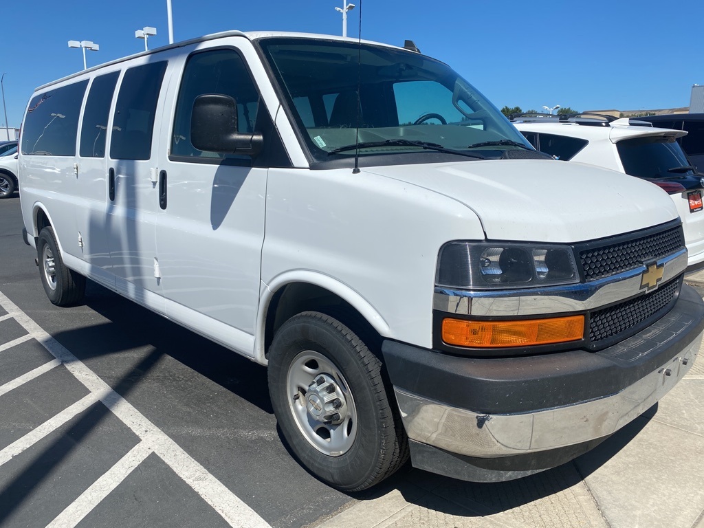 Pre-Owned 2017 Chevrolet Express 3500 LT RWD Extended Passenger Van